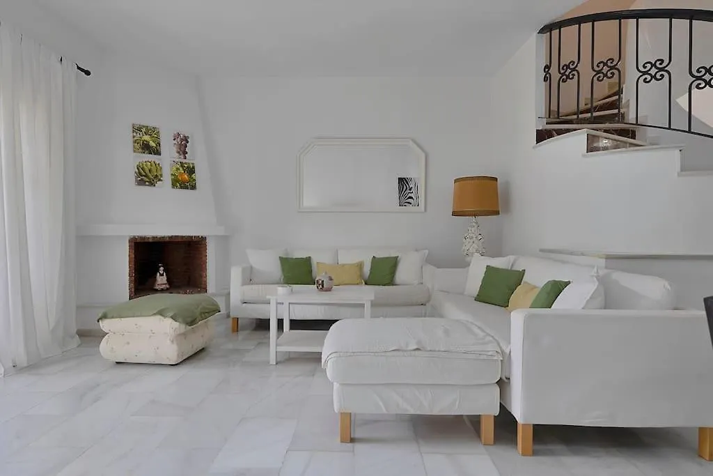 Marbella, Close To The Beach, Shared Pool, 5 Bedrooms Сasa de vacaciones