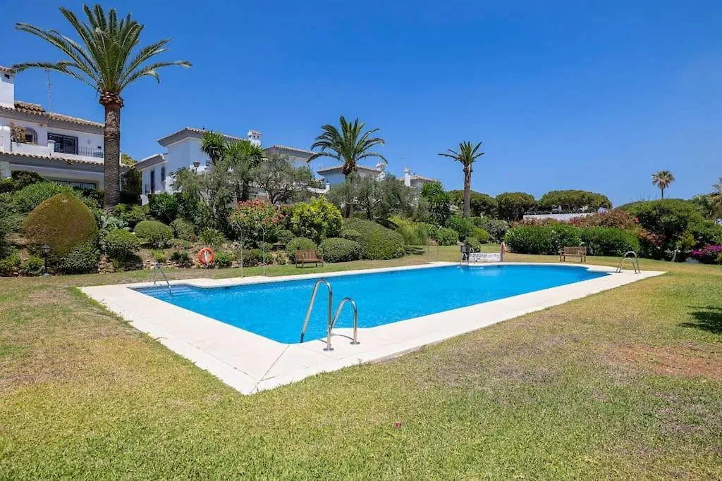 Marbella, Close To The Beach, Shared Pool, 5 Bedrooms 0*, Marbella Spain